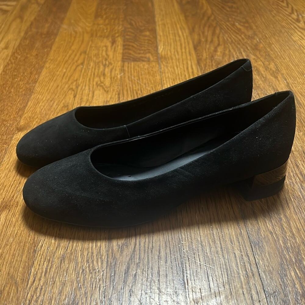 Geox Suede Pump Size 36
